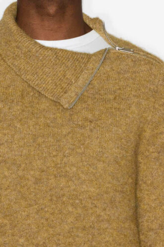 Aliocha Stand-Up Collar Sweater in Plain-Colored Alpaca Knit