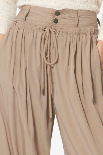 Inaya Wide-Leg Layered Waistband Pants