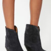 Leyane High-Heeled Cowboy Boots